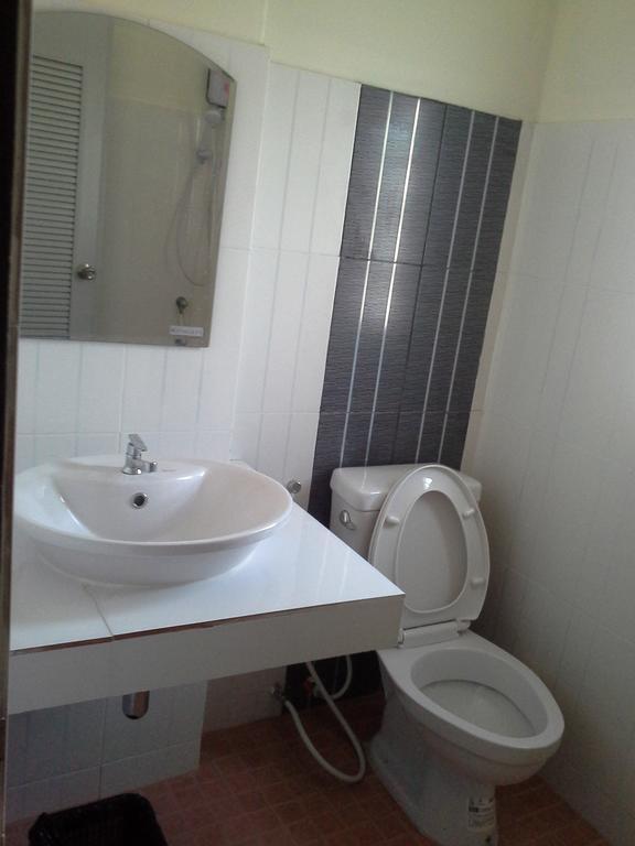 Aparthotel Bansappoori Lamphun Zimmer foto